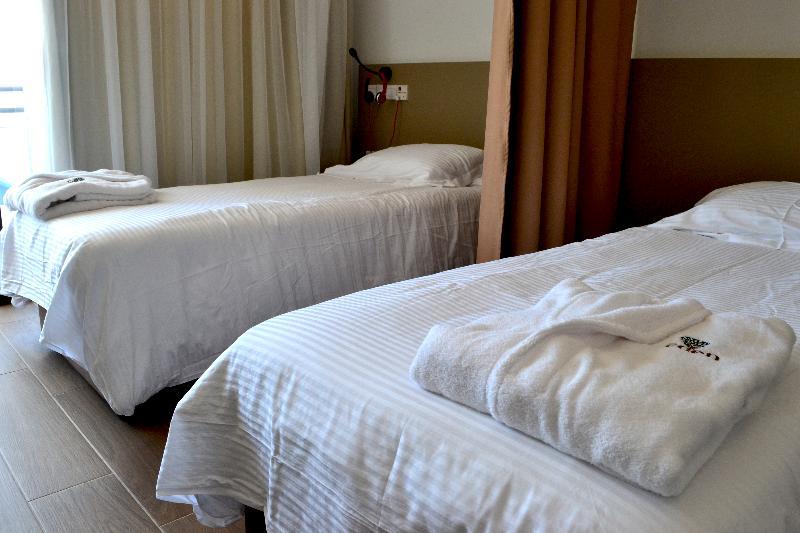Eden Resort Wellness Rehabilitation Терсефану Экстерьер фото