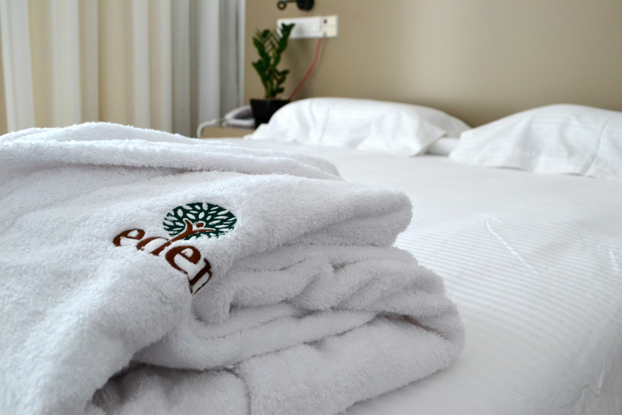 Eden Resort Wellness Rehabilitation Терсефану Экстерьер фото